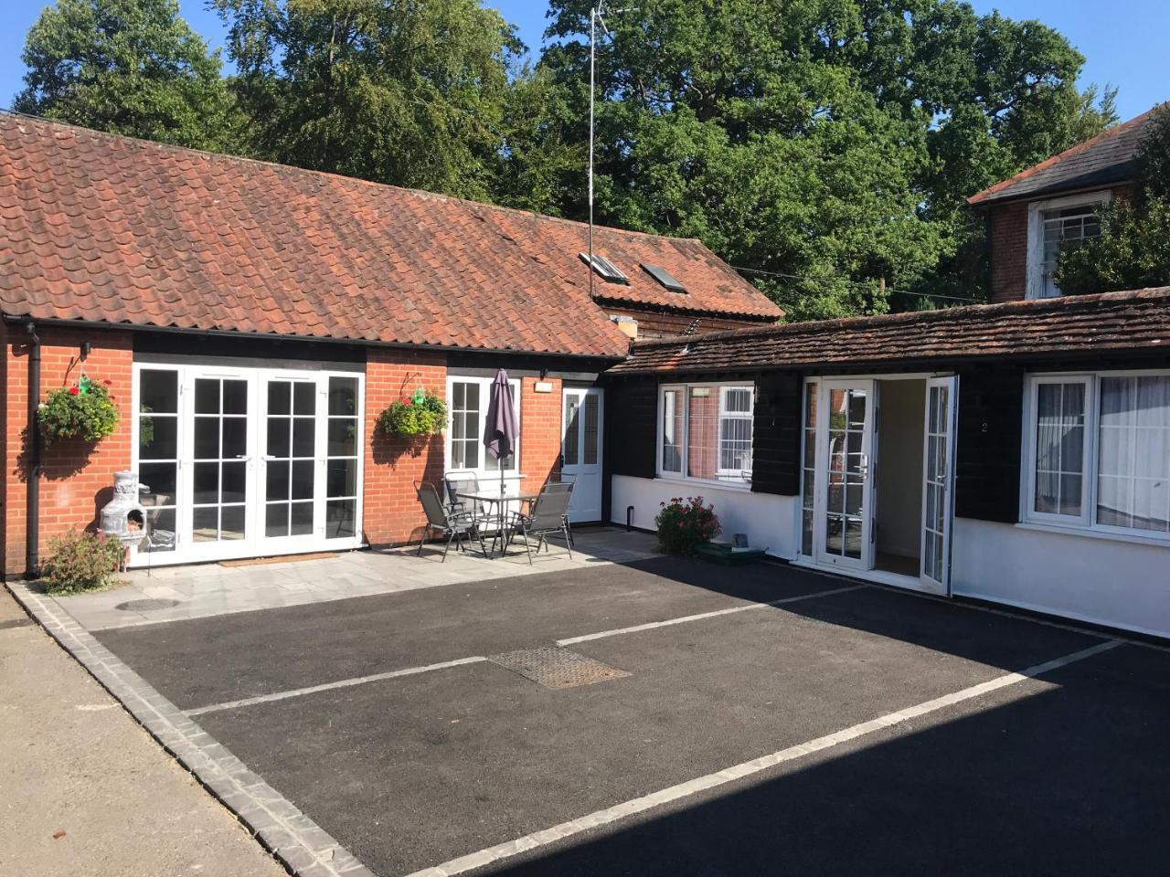 Fornham Guest House チャーツィー エクステリア 写真